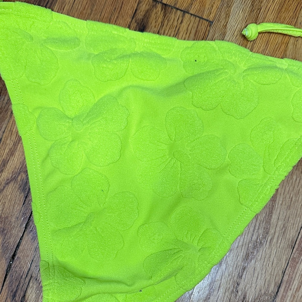 Neon Yellow Bikini Set - Picture 7 of 9